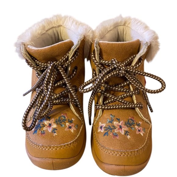 OshKosh BGosh Ramira Toddler Girls Fashion Boots Size 10M Brown Tan winter boots - Picture 4 of 12